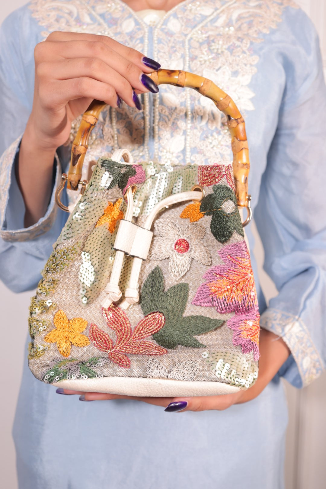 Noore-Beige