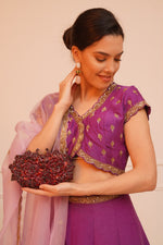 Baraen Crimson Red